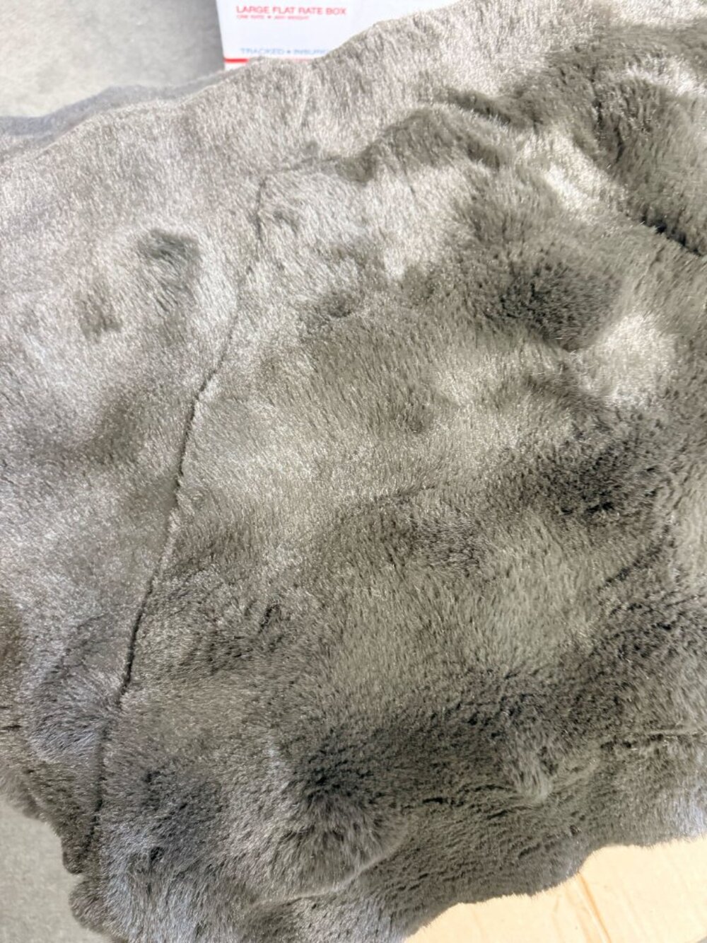 Lovesac Footsac Blanket: Espresso Sand Sculpted Phur